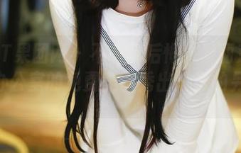 GIRLT果团网 – 不看会后悔！爱丽莎LISA在办公室的免费美图秀出日常的另一面。