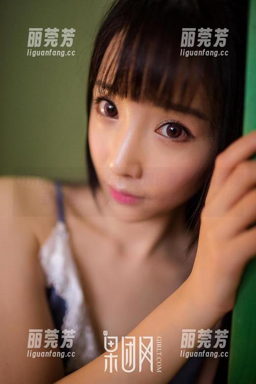 GIRLT果团网-莫雅琪 GIRLT果团网 - 快来围观!莫雅琪的厨娘新套图,令人忍不住想尝一口!