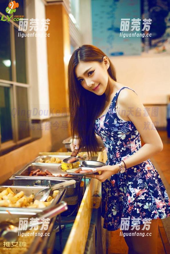QingDouKe青豆客 - 小九Vin天台套图，可能是你今早见过的最无聊堆砌，欢迎下载。