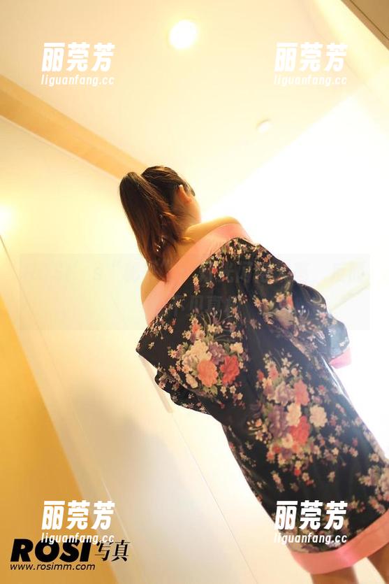 ROSI写真 ROSI’s“秘书”:灯光闪得太亮,反而看不见真相