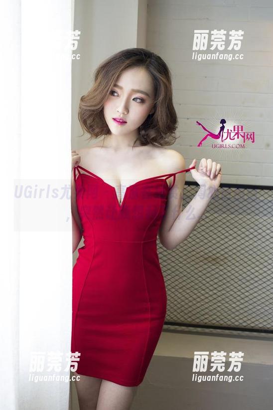 UGirls尤果网 - 高清在线赏：周心情黑丝，突然让我想起了什么...