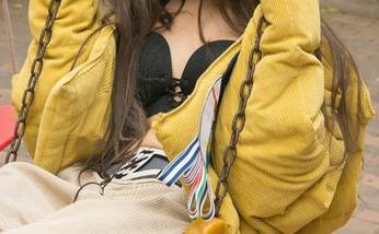 UGirls尤果网 – 走过路过不要错过！飞Angelababy的皮衣作品集已上线，点击下载，穿上皮衣你就超有范！
