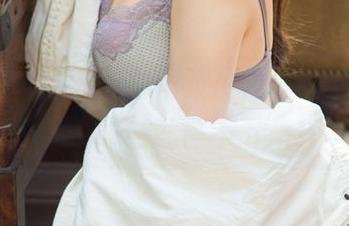 UGirls尤果网 – 套图速度慢一点，齐贝贝的JK一看就停不下来！