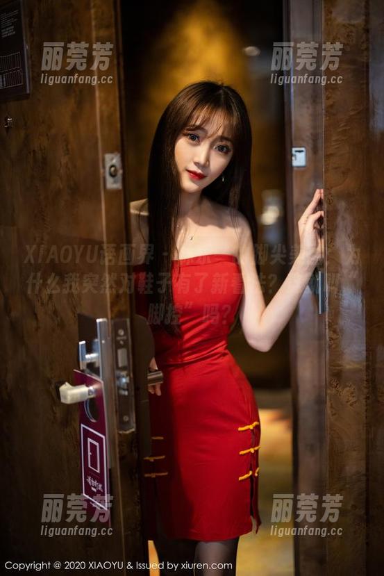 XIAOYU语画界-林乐一 XIAOYU语画界 - 林乐一的脚尖美图:为什么我突然对鞋子有了新看法?这就叫“脚控”吗?