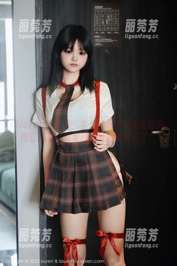Xiuren秀人网-余贝拉bella Xiuren秀人网 - 余贝拉bella的套装原图盯着看,结果图册也被我终点了!