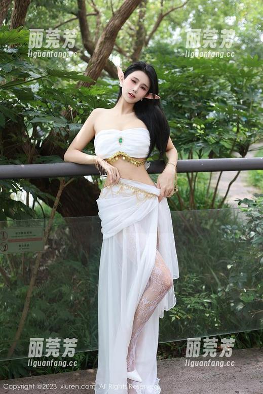 Xiuren秀人网 - 连衣裙写真再加一层含蓄，小甜angle说“你们懂的，但我不解释”。