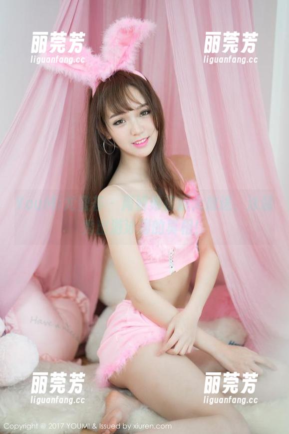YouMi尤蜜荟 - 周妍希资源大放送，泳装秀出游泳圈的真相！