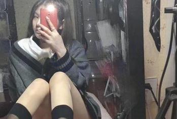 微密圈 – 当厨娘遇上镜头：YuYu超甜丫写真射雕合集