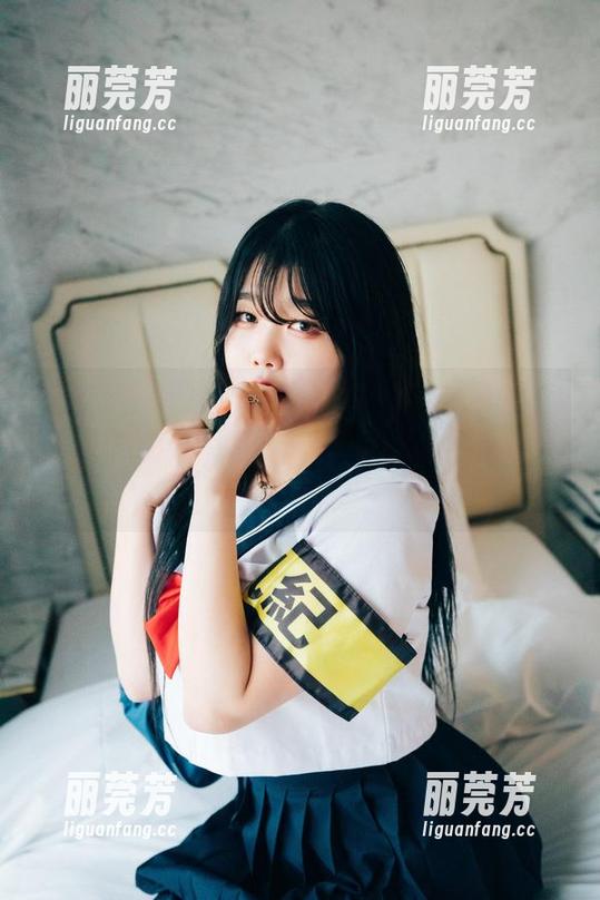 这皮衣，配上Zia(지아)的自信，让我不自觉想要cos她了，高清里展现的不仅是风格！
