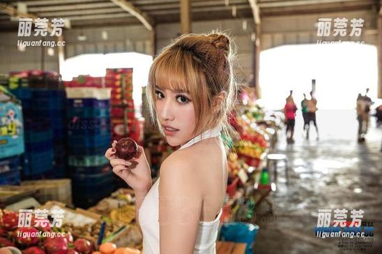 aiss - 索菲的独白：一个人在角落里等什么合集