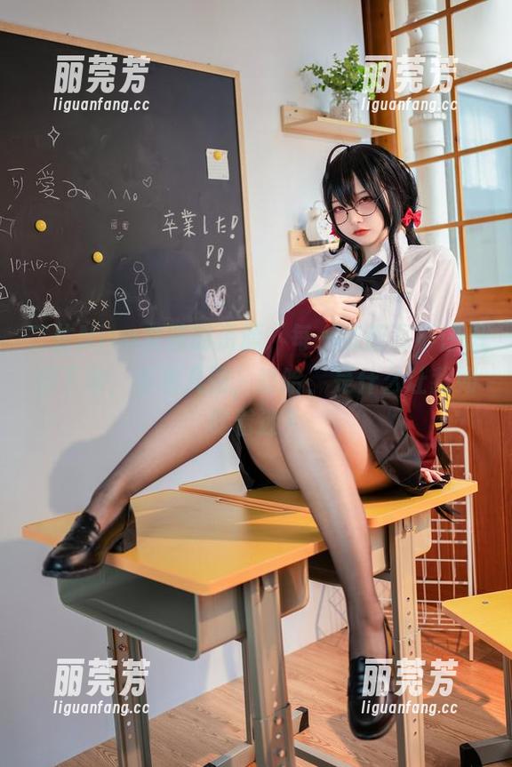 二佐Nisa女孩的资源，每一张都忍不住想停下来，多看几眼，哈哈，是什么让我如此着迷？