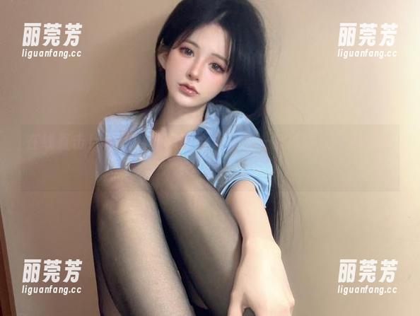 在线直击！倦倦喵的制服合集，万一被班主任发现了怎么办？