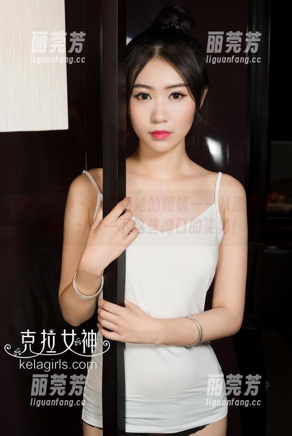 克拉女神 - 菲菲和她的眼镜——从原图看起，分享一下这些拗口的姿势！