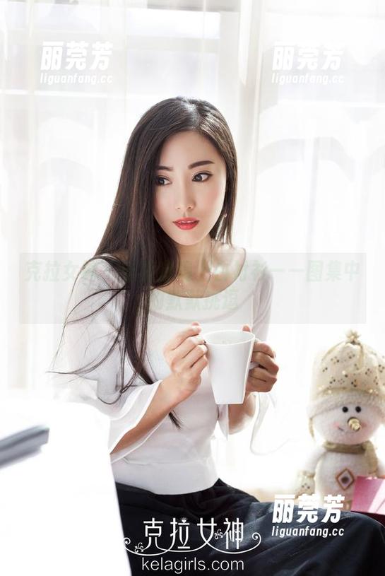克拉女神 - 当静宜遇上白衬衫——图集中的默默挑逗