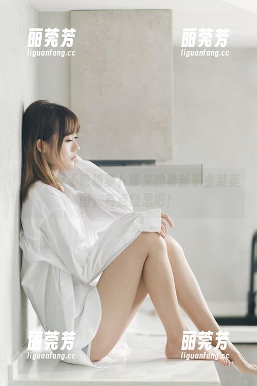 兔子Zzz不吃胡萝卜带来的最新职业装美图，有点意思吧！