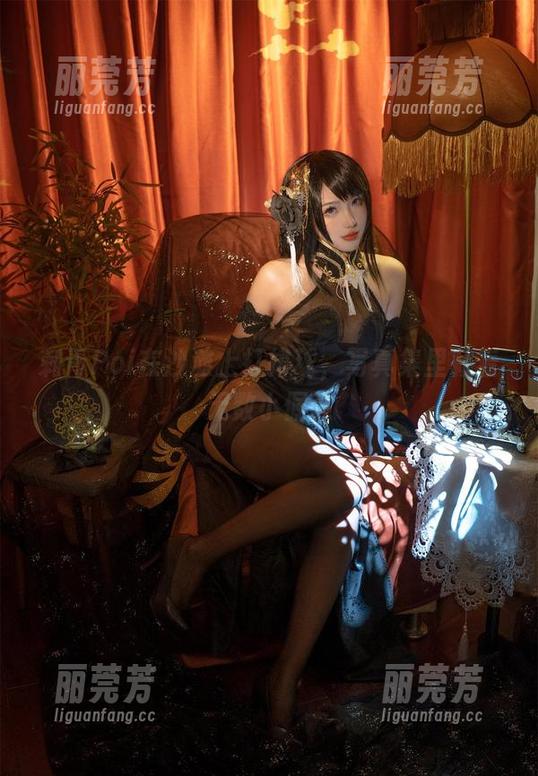 刺青Poi 刺青Poi在沙滩上打排球,写真集里藏着无数小倔强
