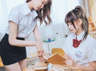 喵糖映画 – 明明是个写真，为什么我觉得蠢沫沫的豹纹更像一场华丽的动物派对？