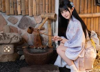 注意！失眠小宁的短裙图集更新，看得我想问：“怎么能穿得这么轻松还那么吸引人？”