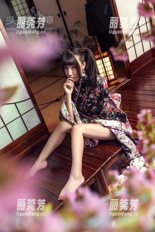 头条女神 - 语溪的吊带：原图里藏着什么，你一定想不到的想法！