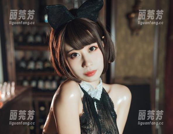 奈汐酱Nice 网盘里的邪魅:奈汐酱Nice白色写真,不知道该怎么评价…