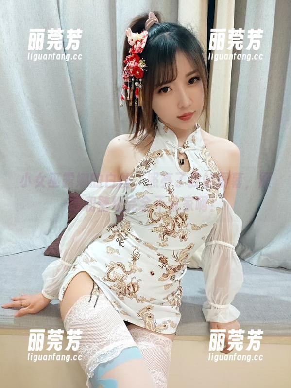 小女巫露娜 小女巫露娜的白丝,照亮了我的屏幕,原图和壁纸完全不分家啊!