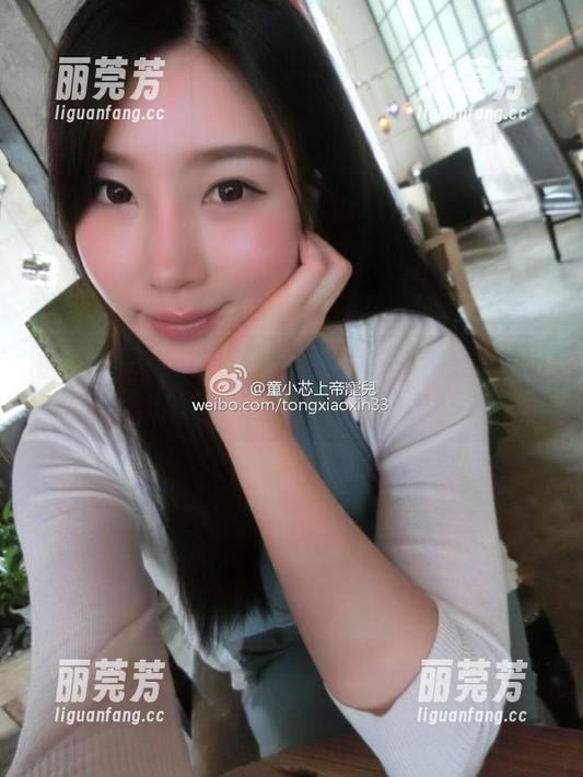 微密圈 - 小芯酱朋友圈系列写真合集：秘诀就在这一秒的灵动。