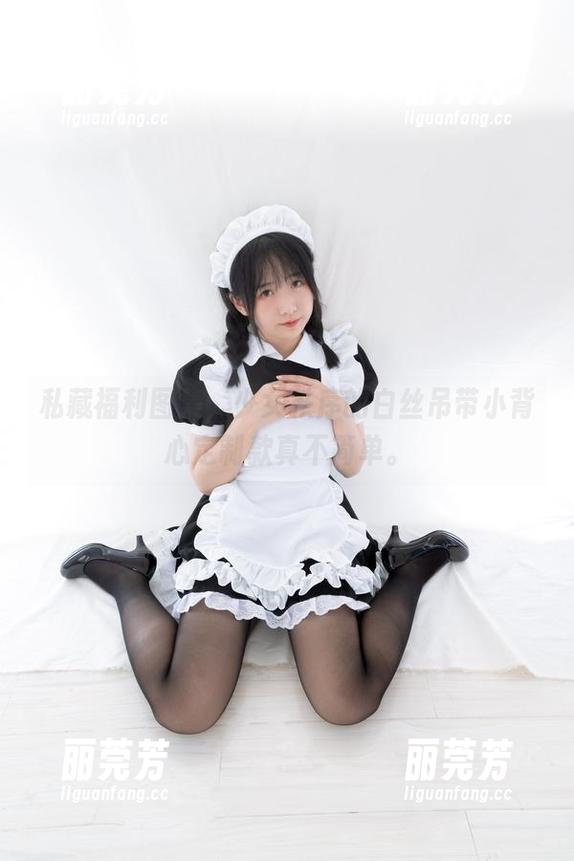 少女秩序 私藏福利图集,少女秩序的白丝吊带小背心定制款真不简单。