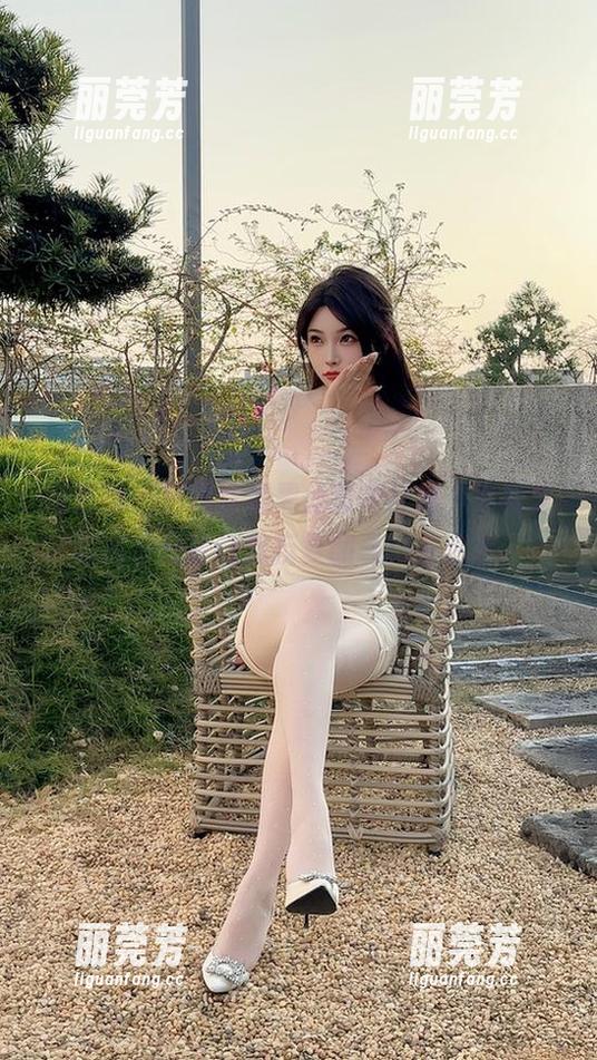 徐莉芝 微密圈 - 日日皆是黑丝与枣红裙,徐莉芝的高清分享让我反复翻看,有点迷。