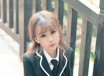 推女神 – 陈嘉瑶AYomi的白裙艺术，瞬间把空气都变得轻盈。