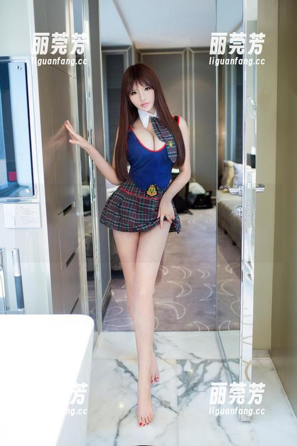 推女郎-林清儿 推女郎 - 厨娘写真里林清儿的菜刀都成了她的小道具,套图中的她也太会玩了,有点不太能专心。