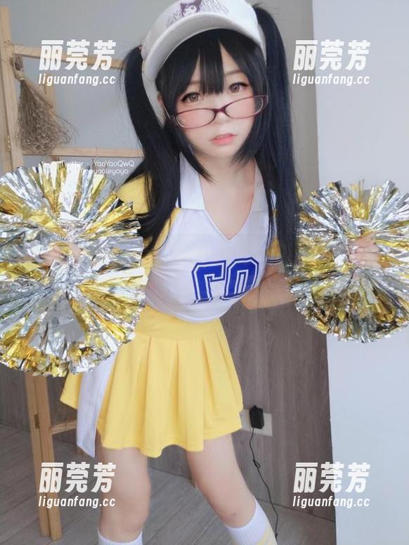 摇摇乐yoyo 校园cos能不能再魔性一点?摇摇乐yoyo这组图片完全颠覆了我的认知!