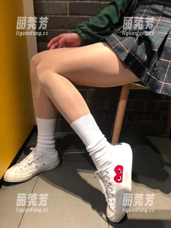 微密圈 - 黑白的另一种可能，无敌哒小姨妈在线图集，安静是不是会令人窒息？