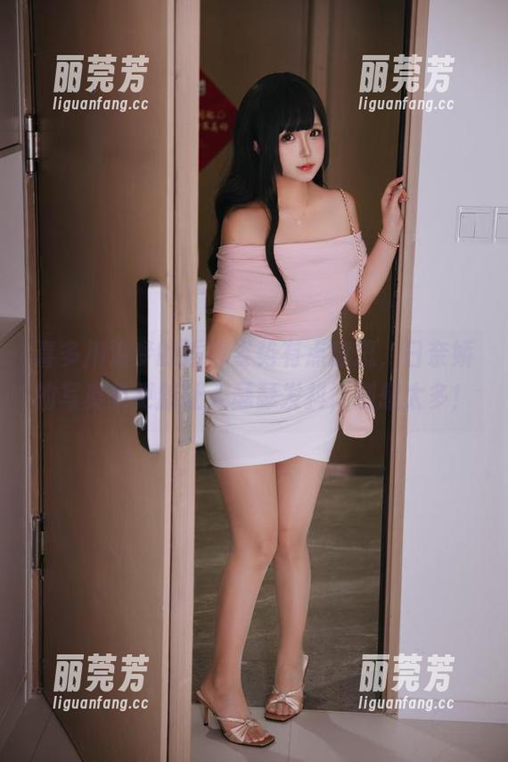 喜多川海梦的婚嫁姿势有点意思，日奈娇的写真集更新让人瑟瑟发抖，别想太多！