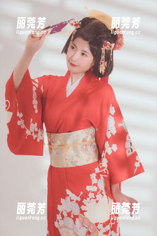 星澜是澜澜叫澜妹呀 说真的,星澜是澜澜叫澜妹呀的旗袍写真现在上线,我的审美严重受到冲击,太果断了对不对!