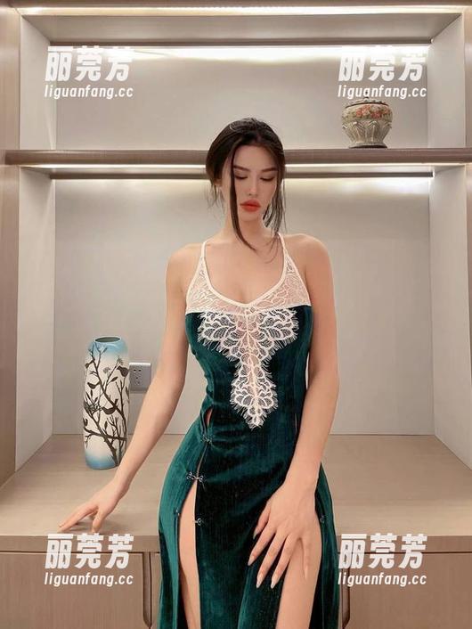 微密圈 - 最新比基尼合集，李嘉欣97再次证明：沙滩是可以当跑道的，而不是单纯的泡水！