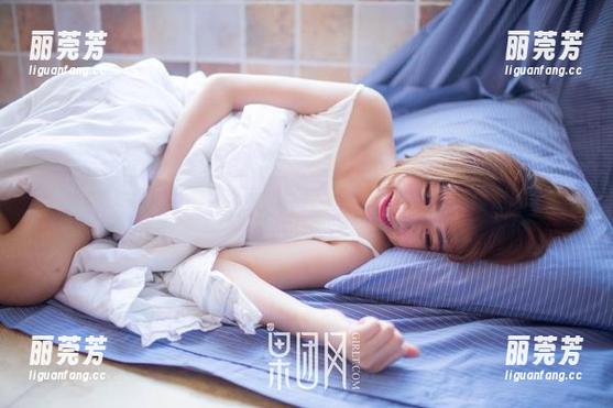果团网 - 莫雅淇的花嫁图集：定制款vs.网红款，你选哪个？