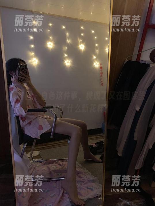微密圈 - 白色这件事，桃脱了又在图库里玩出了什么新花样？