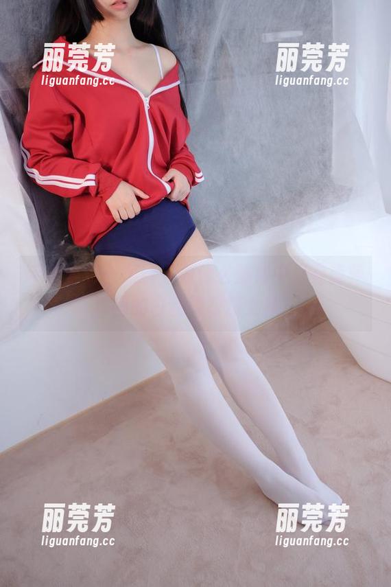 森萝财团 手里拿着一瓶糖,为什么脑海中只有森萝财团的白丝棉花糖女孩?