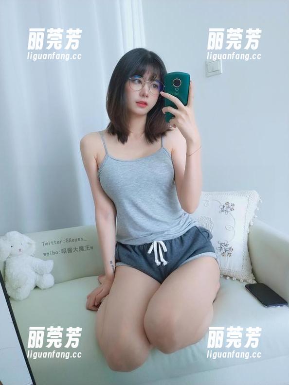 眼酱大魔王w 最新眼酱大魔王wD.VA写真,居然让人忍不住点赞!