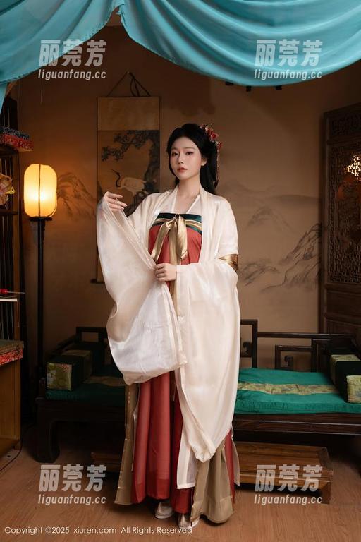 秀人网 - 在线的CherryBlessU，厨娘才不是普通的丫头呢，原图一览！