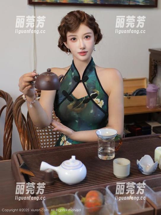 秀人网 - 优酱的可爱图包里，有些事情不能说，但心里明白的那种？