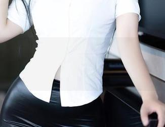 秀人网 – 余虞酱的油亮美图，谁还需要高光？