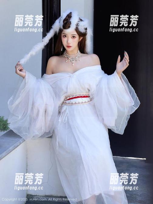秀人网 - 就是阿朱啊的牛仔裤美腿：美图里的腿又细又长，快找个放大镜围观！