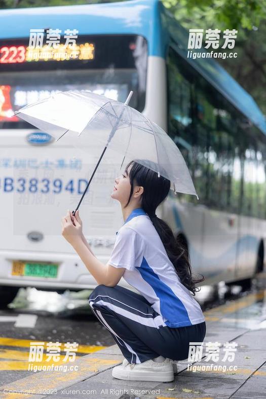 秀人网-心妍小公主 秀人网 - “心妍小公主”的套装引发的私拍浪潮,美图一波接着一波,有谁能忍得住?