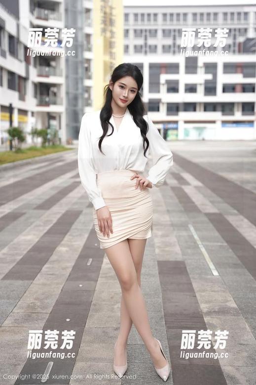 秀人网-龙泽美曦 秀人网 - 龙泽美曦全套比基尼,大胆的设计让人捧心!下载链接在这,不怕被震撼吗?
