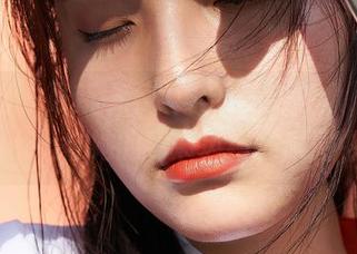 蜜桃社 – 更新一下大家的美好想象，王婉悠Queen与她的秘书风格在原图中交融