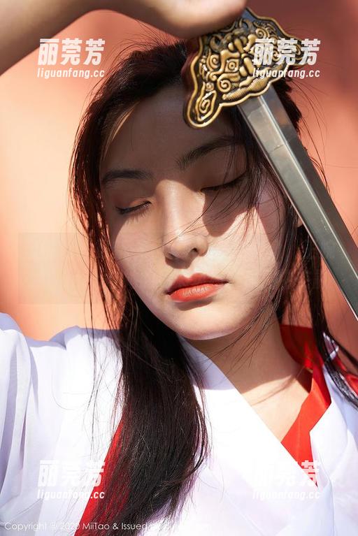 蜜桃社-王婉悠Queen 蜜桃社 - 更新一下大家的美好想象,王婉悠Queen与她的秘书风格在原图中交融
