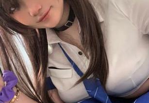 贝贝琪Becky的夏日写真精选，像微风拂面，真让人想靠近。