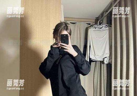 微密圈 - 醇子小姨这次的女神套图可是最新力作，嗨，怎么又让我感慨万千了呢？