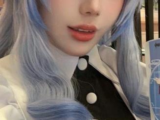 这裙子太短了，阿九从不咕咕又在秀什么美图资源？